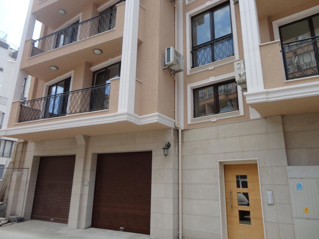 Holiday Apartments In Pomorie Exteriör bild