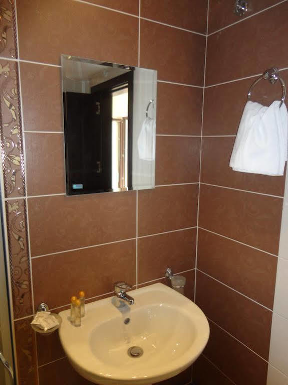 Holiday Apartments In Pomorie Exteriör bild